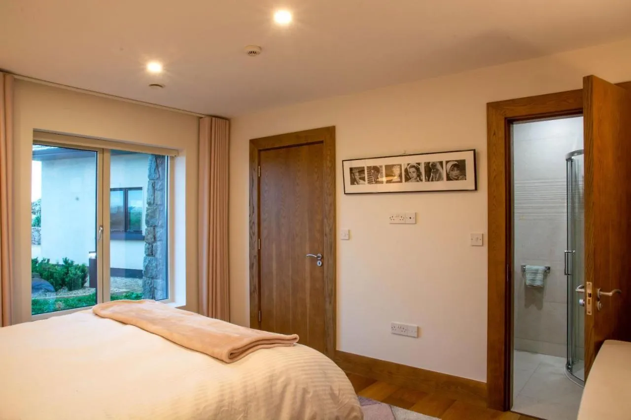 Sruthan Pier House Carraroe