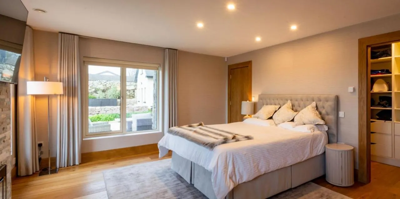 Sruthan Pier House Carraroe Holiday home