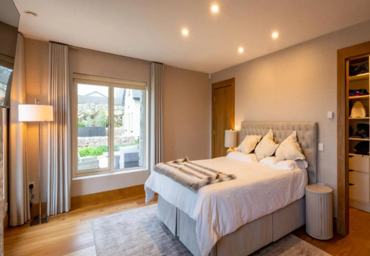 Sruthan Pier House Carraroe Ireland
